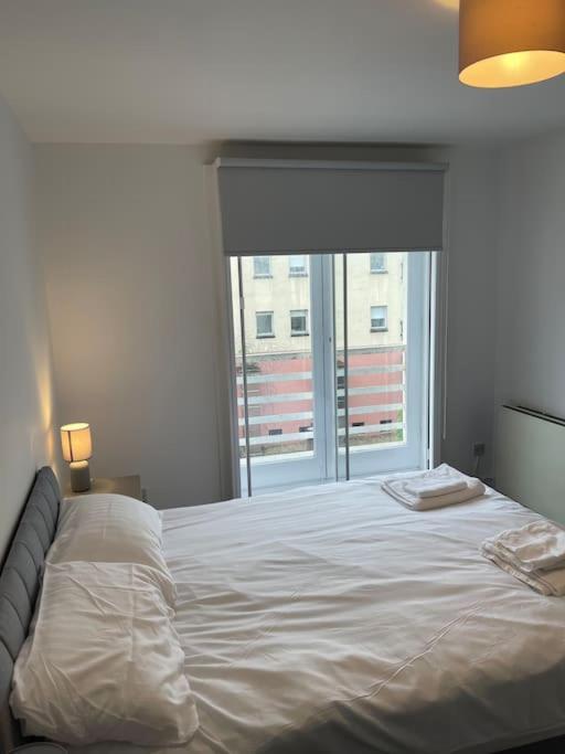 Modern 2 Bedroom City Apartment グラスゴー エクステリア 写真